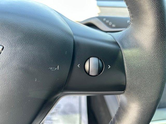 Tesla Model 3  2023