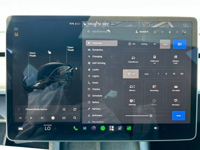 Tesla Model 3  2023