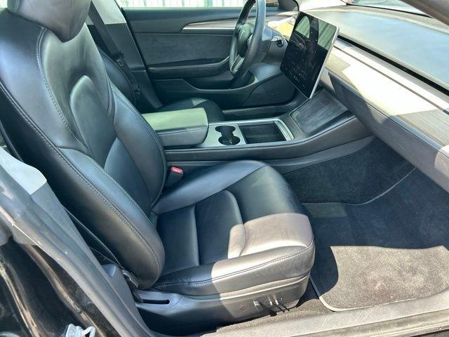 Tesla Model 3  2023