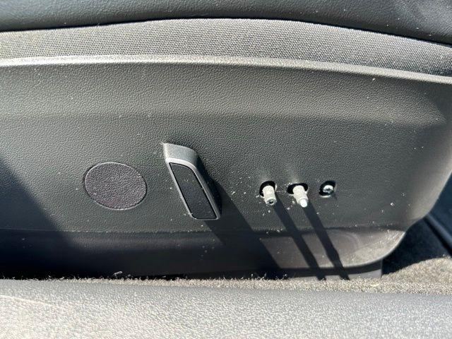 Tesla Model 3  2023