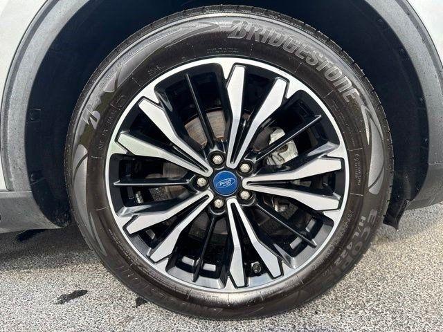 Ford Escape  2022