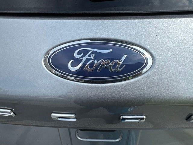 Ford Escape  2022