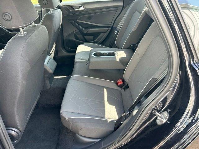 Volkswagen Jetta  2025