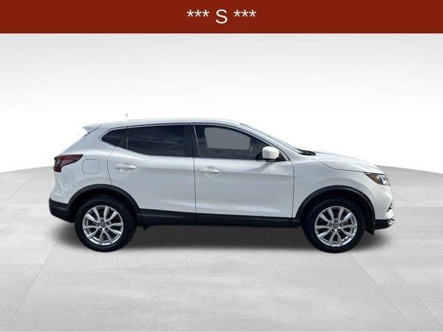 Nissan Rogue Sport  2022