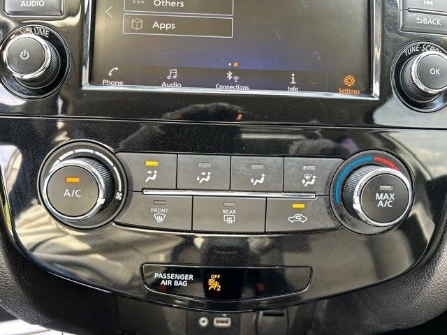 Nissan Rogue Sport  2022