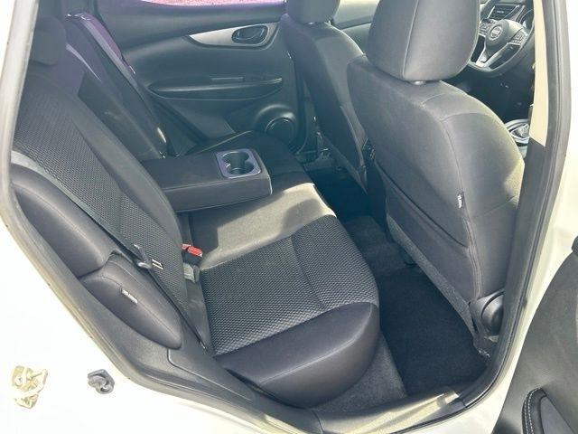 Nissan Rogue Sport  2022