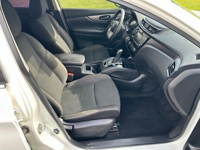 Nissan Rogue Sport  2022