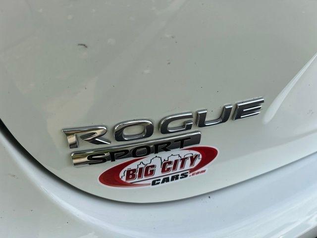 Nissan Rogue Sport  2022