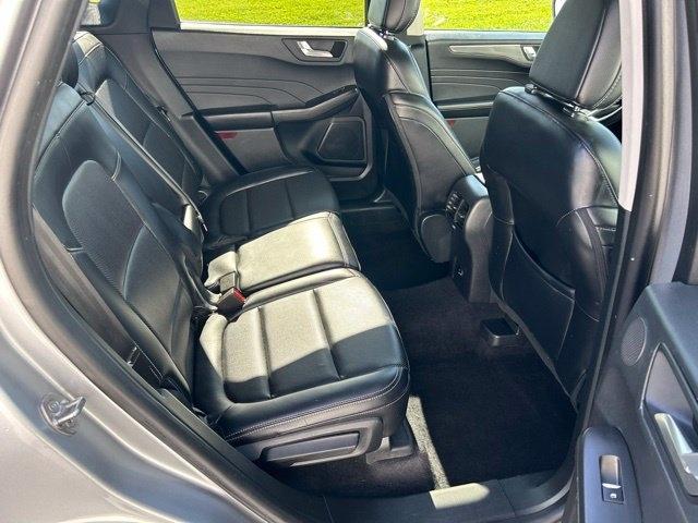 Ford Escape Titanium 4WD 2021