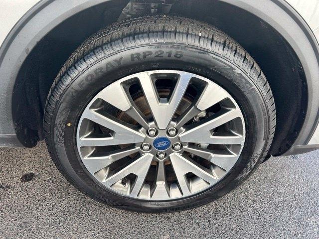 Ford Escape Titanium 4WD 2021