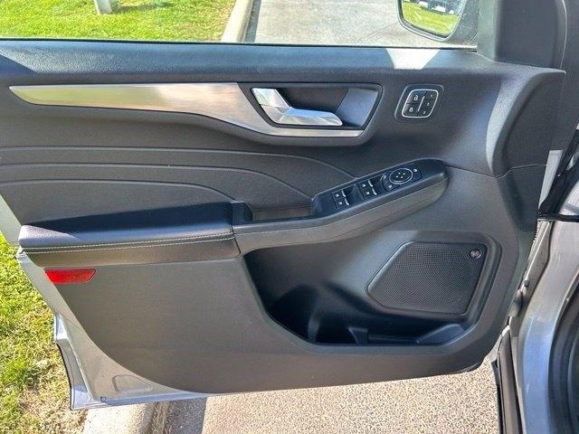 Ford Escape Titanium 4WD 2021