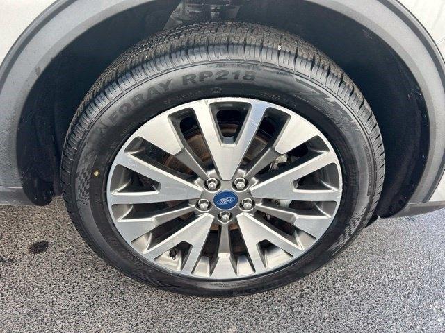 Ford Escape Titanium 4WD 2021