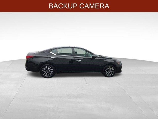 Nissan Altima  2025