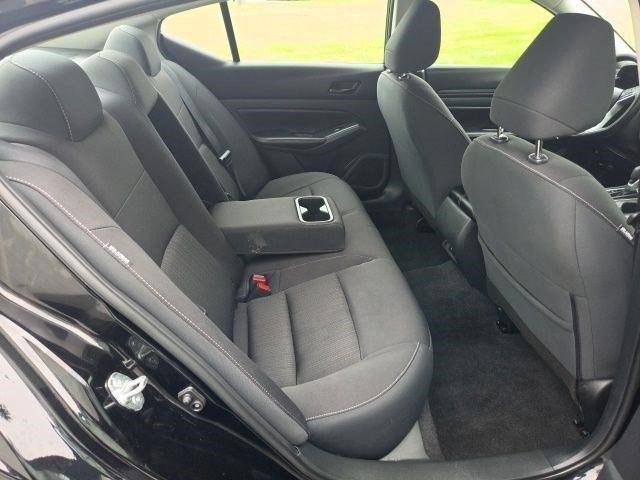 Nissan Altima  2025