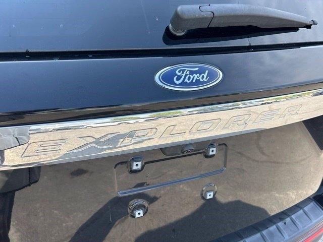 Ford Explorer XLT 2023