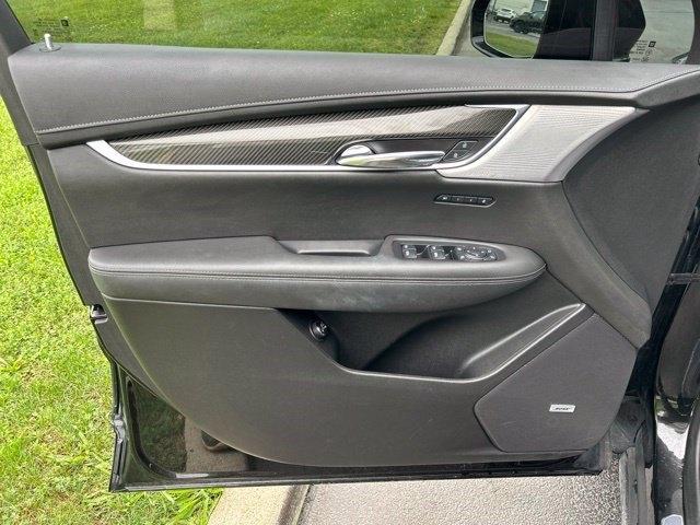 Cadillac XT6  2021
