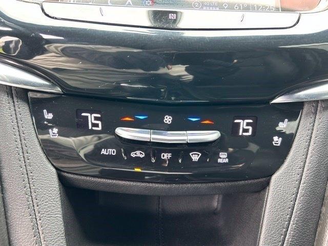 Cadillac XT6  2021