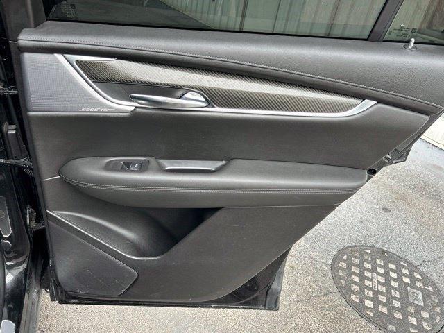 Cadillac XT6  2021