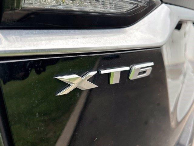 Cadillac XT6  2021