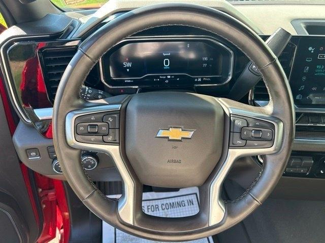 Chevrolet Silverado 1500 LT Crew Cab 4WD 2023
