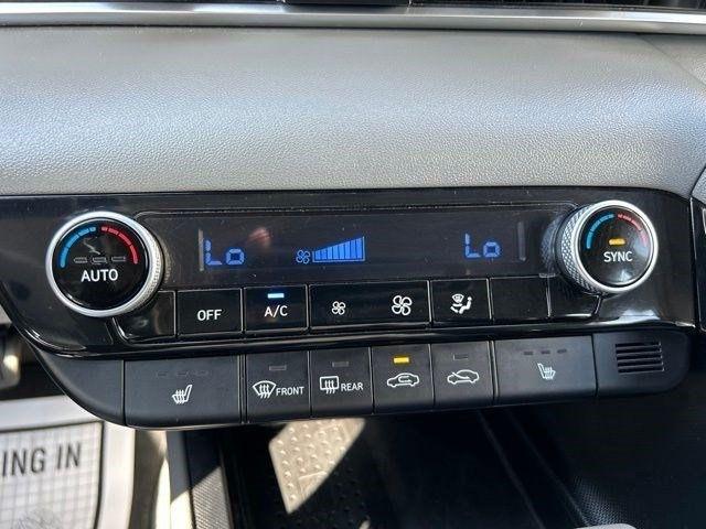 Hyundai Elantra  2022