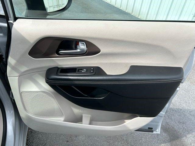Chrysler Voyager  2024