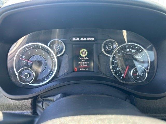 RAM 1500 Big Horn 4x4 Crew Cab 5'7" Box 2023
