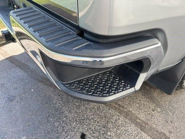 Chevrolet Silverado 1500 4WD Crew Cab 147" LTZ 2024