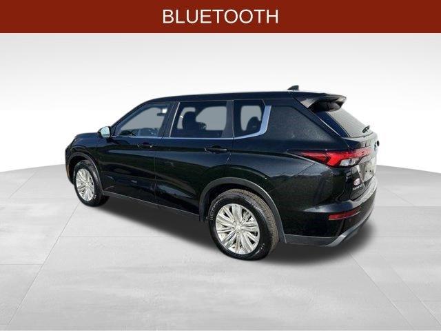 Mitsubishi Outlander ES 2024