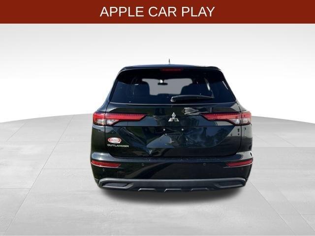 Mitsubishi Outlander ES 2024