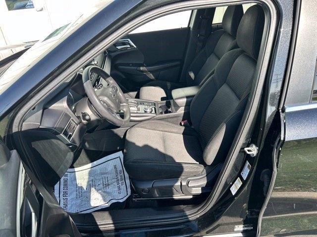 Mitsubishi Outlander ES 2024