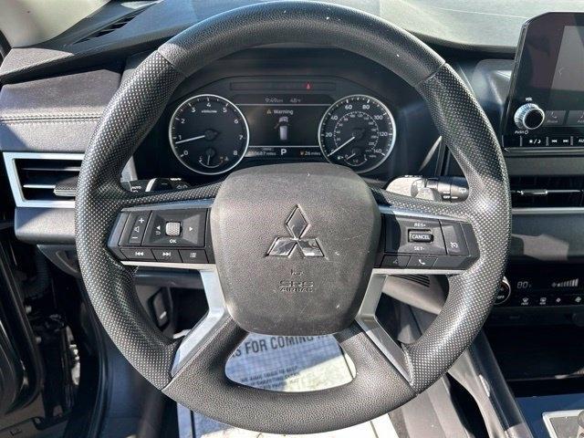 Mitsubishi Outlander ES 2024