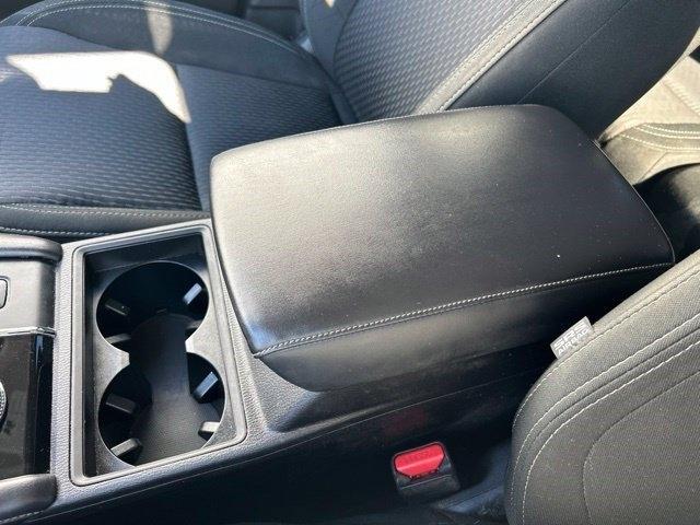 Mitsubishi Outlander ES 2024