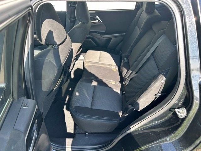 Mitsubishi Outlander ES 2024