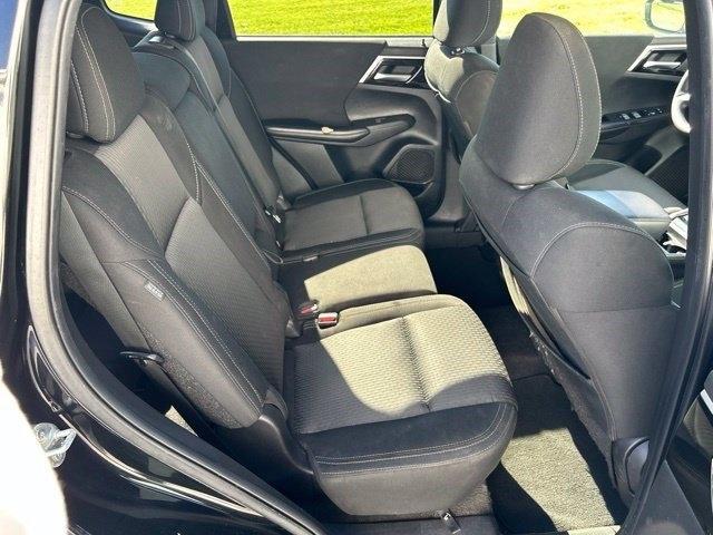 Mitsubishi Outlander ES 2024