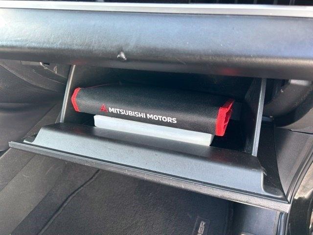 Mitsubishi Outlander ES 2024