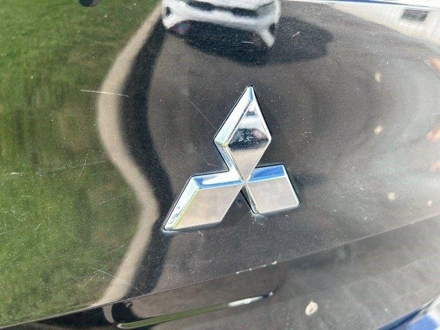 Mitsubishi Outlander ES 2024
