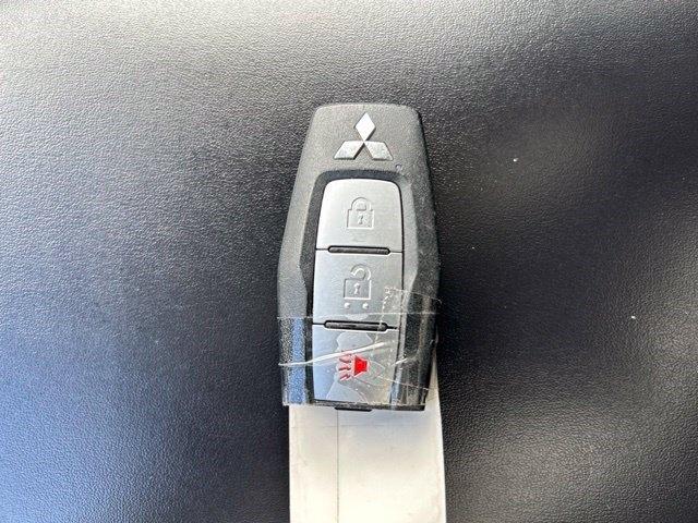 Mitsubishi Outlander ES 2024