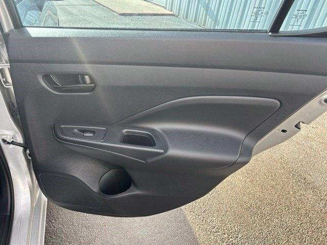 Nissan Versa S CVT 2025