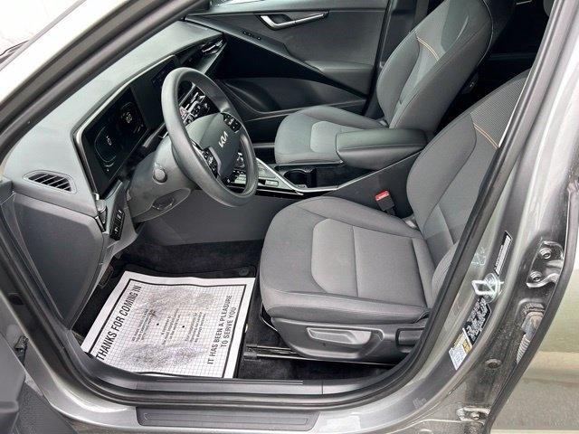Kia Niro LX FWD 2025