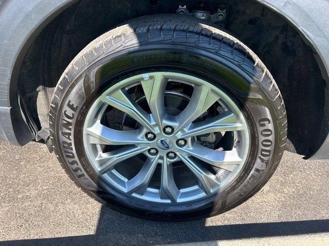 Ford Explorer XLT 4WD 2023