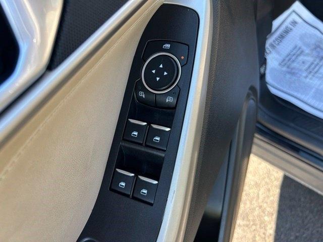 Ford Explorer XLT 4WD 2023