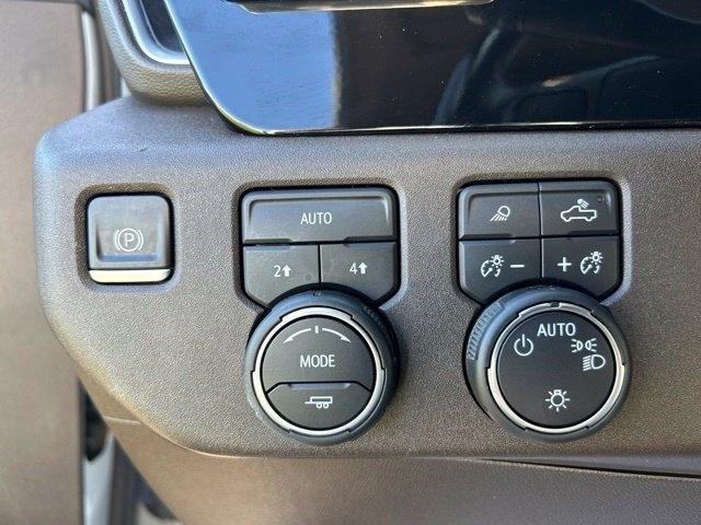 Chevrolet Silverado 1500 4WD Double Cab 147" LT w/1LT 2022