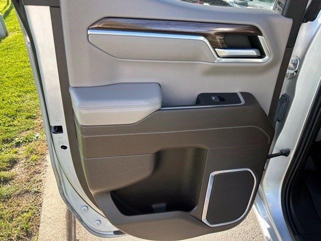 Chevrolet Silverado 1500 4WD Double Cab 147" LT w/1LT 2022