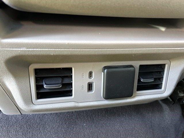 Chevrolet Silverado 1500 4WD Double Cab 147" LT w/1LT 2022