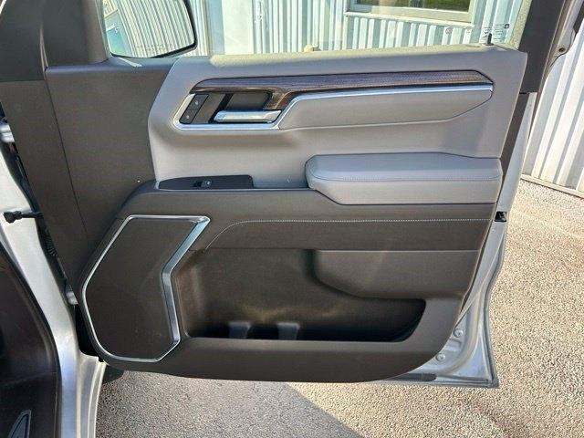 Chevrolet Silverado 1500 4WD Double Cab 147" LT w/1LT 2022
