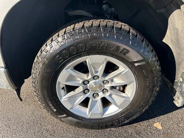 Chevrolet Silverado 1500 4WD Double Cab 147" LT w/1LT 2022
