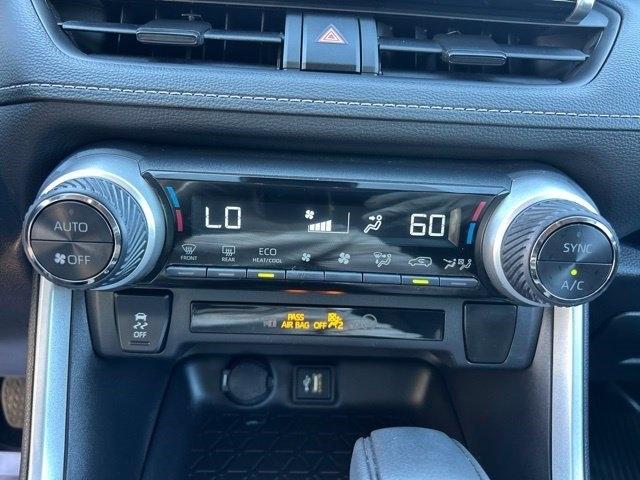 Toyota RAV4 LE 2024