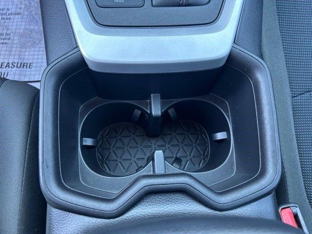 Toyota RAV4 LE 2024