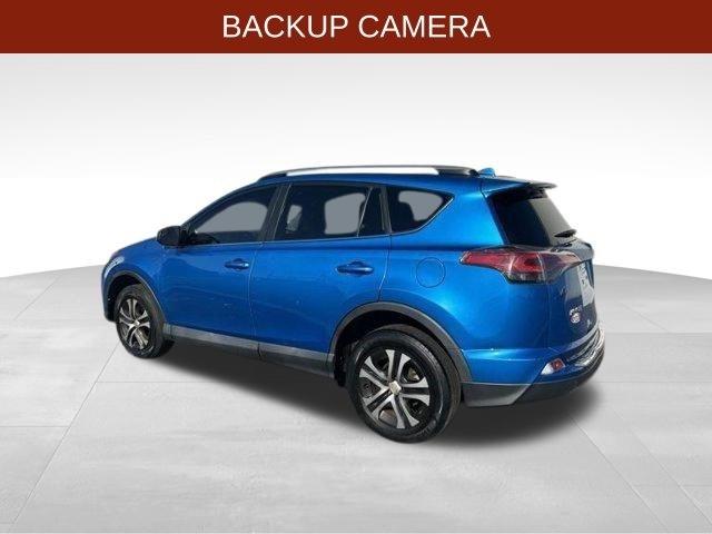 Toyota RAV4 LE FWD 2018